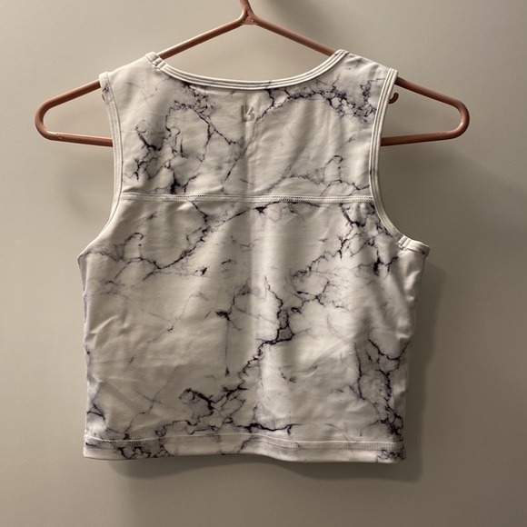 BuffBunny Marble Peekaboo Crop Top - Picture 4 of 6